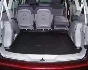 Лоток багажного/грузового отсека CARBOX купить